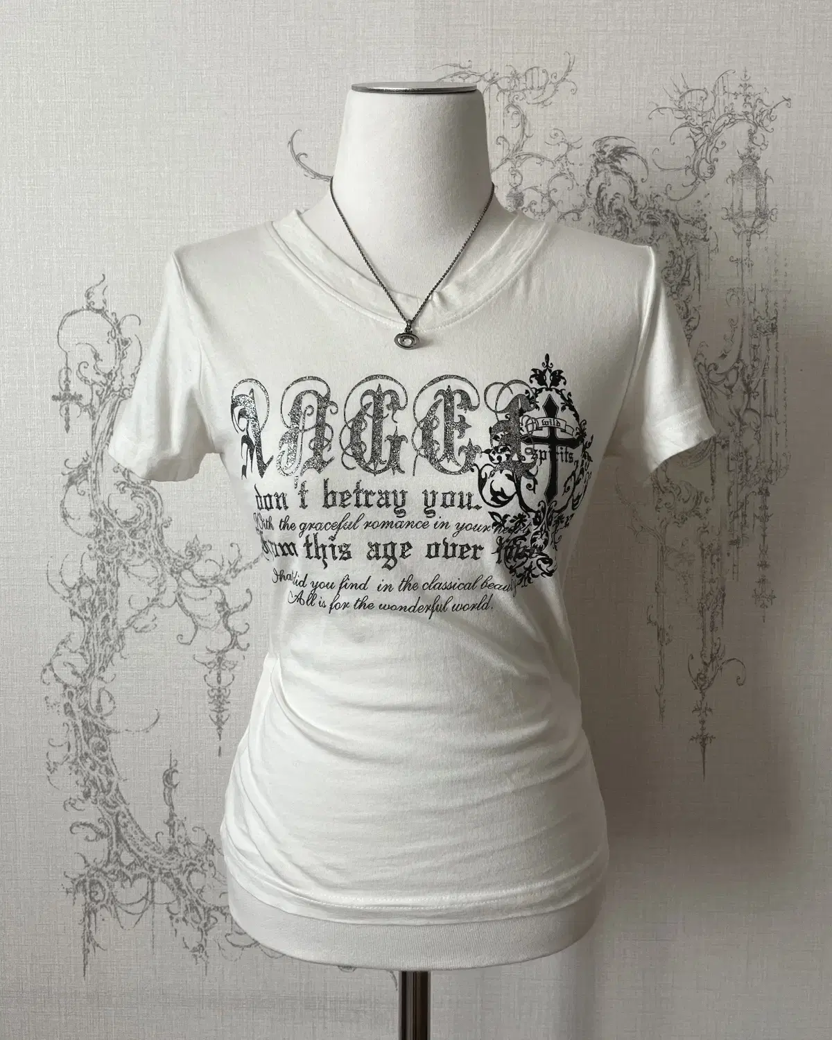 gothic glitter lettering t